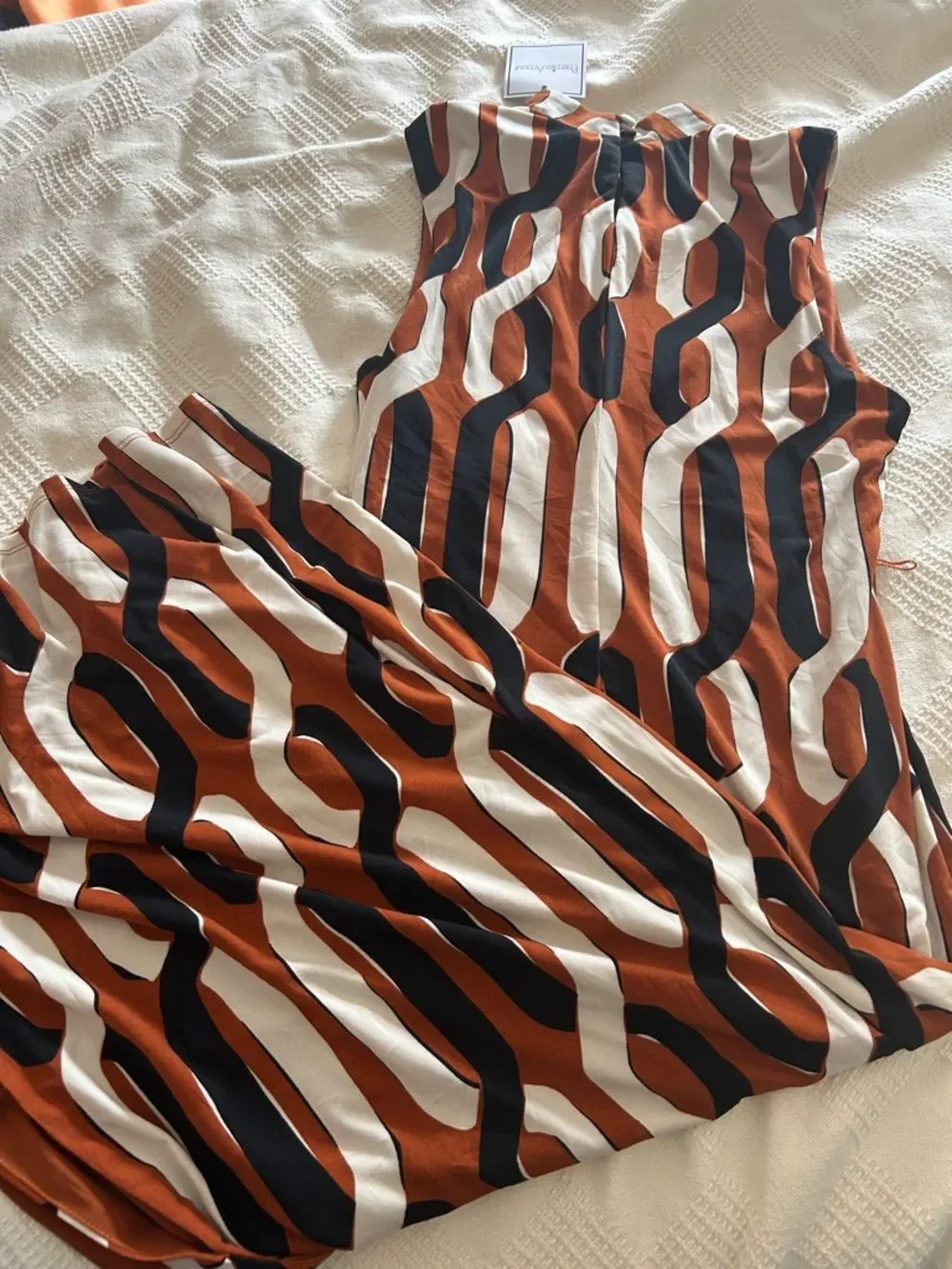 Premier Amour Sleeveless Geo-Chain Maxi Dress in Rust and Black 6 NWT